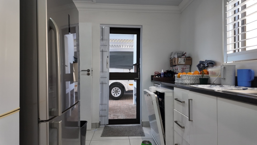 3 Bedroom Property for Sale in Stilbaai Wes Western Cape